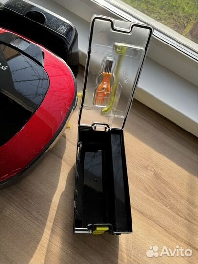 Робот пылесос LG VR621