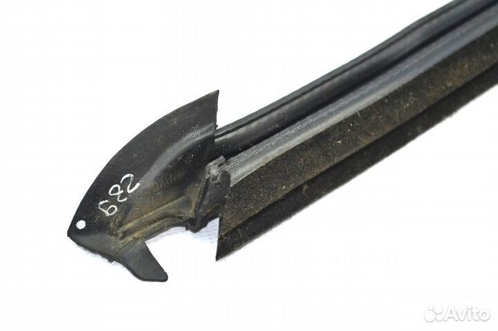 Уплотнитель стекла двери volvo FH (01.12)
