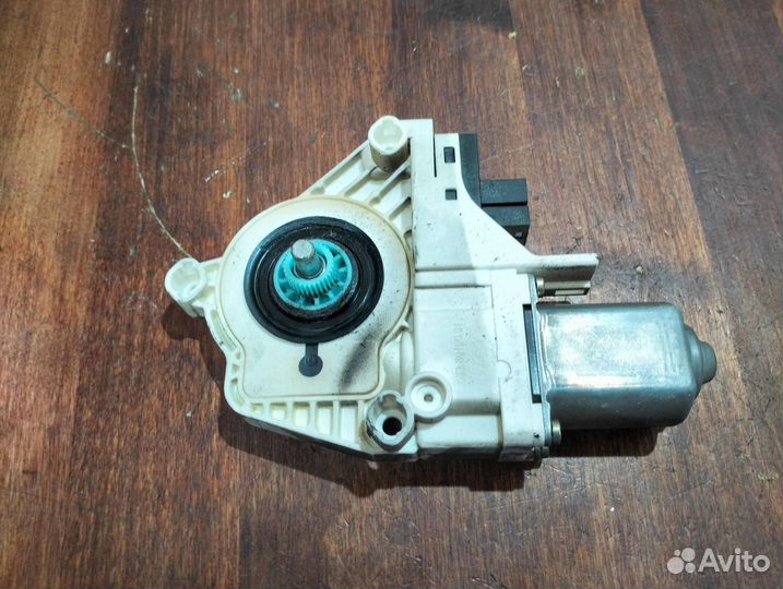 Моторчик стеклоподъемника Audi A6 4B/C5 1998