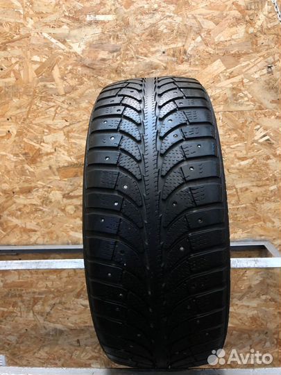 GT Radial Champiro IcePro 215/50 R17