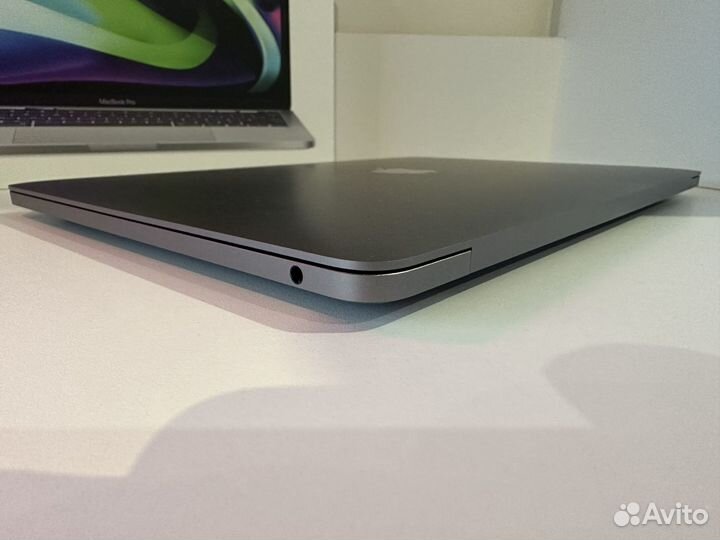 Отличный MacBook Pro 13 M2 8Gb 512Gb