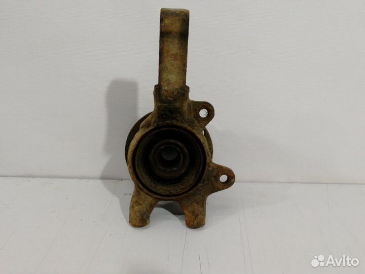 Кулак поворотный передний правый Лада Калина 1.6