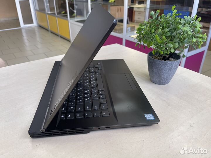 Игровой ноутбук Lenovo Legion/Core i5/IPS/144Ghz