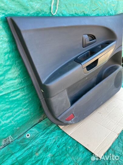 Обшивка двери передней левой Kia Ceed 2008г