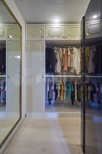 2-к. квартира, 63 м², 2/3 эт.