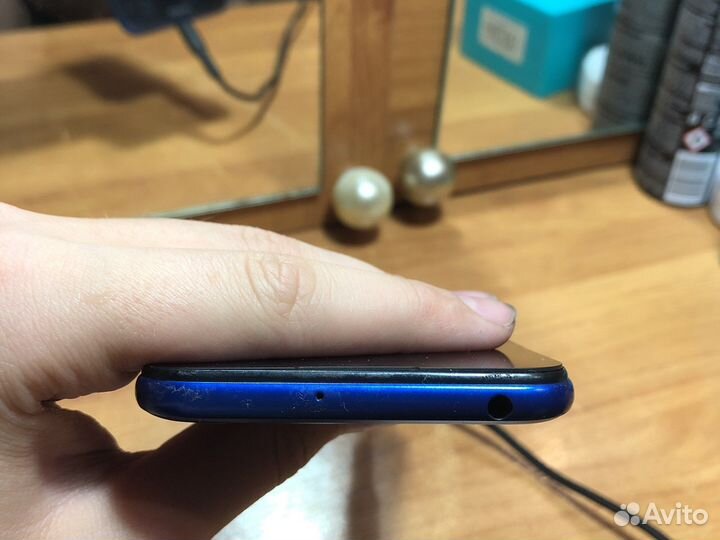 Телефон бу honor 8s