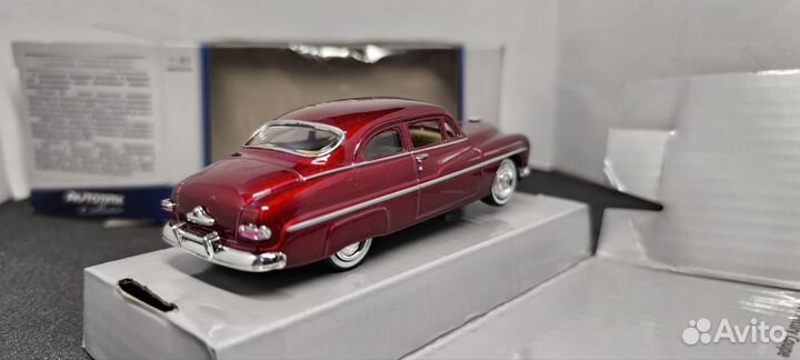 Модель автомобиля 1949 Mercury Coupe 1:43