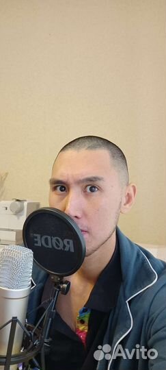 Диктор, озвучка на русском и английском