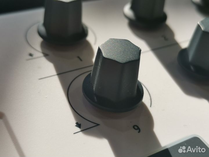 Midi-клавиатура Arturia Minilab MK II