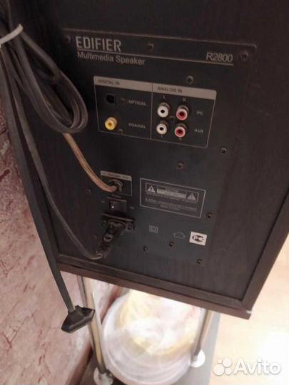 Колонки Edifier R2800