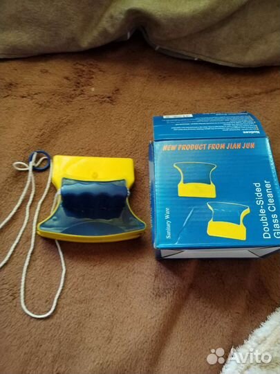 Магнитная щетка для окон