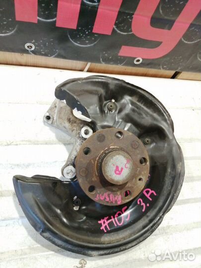 Кулак задний правый Volkswagen Passat B7 CDA 2011