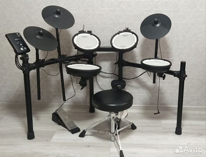 Электронная барабанная установка Roland TD-1DMK