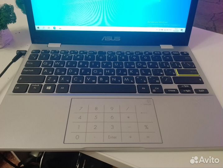 Asus laptop e210m