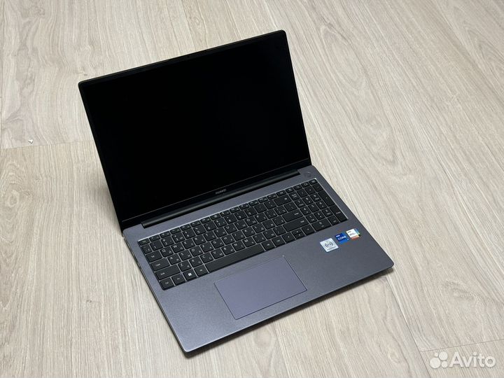 Huawei MateBook D16 rlef-X (i7 gen 12/16 gb/512gb)