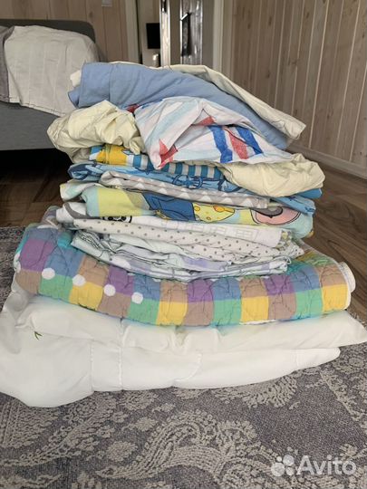 Постельное белье одняло подушка