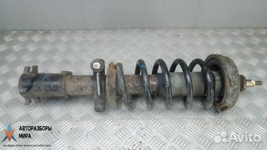 Стойка передняя правая Opel Vivaro A рест. 2006