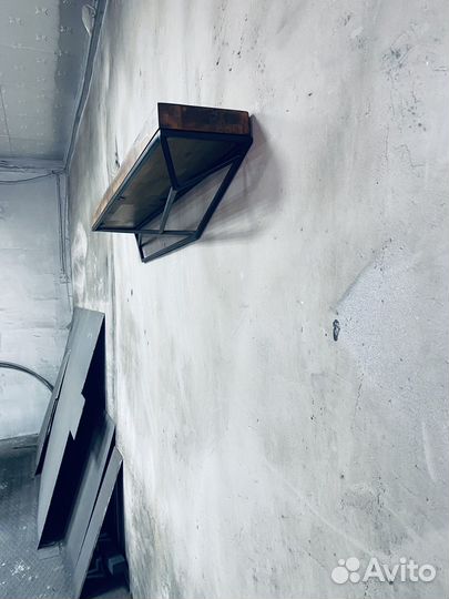 Полка настенная навесная