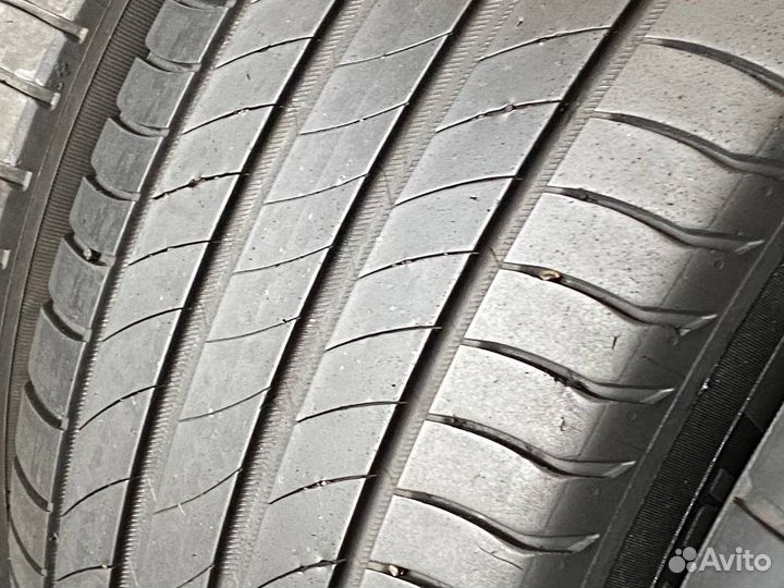 Michelin Primacy 4 215/50 R17