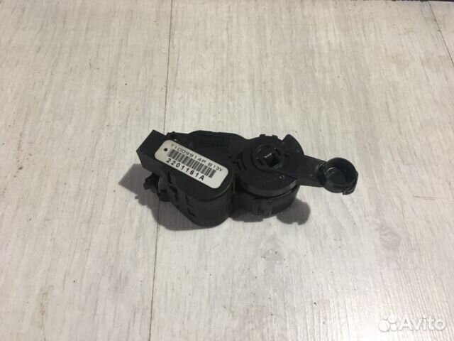 Моторчик заслонки печки LADA vesta 1.6 мт седан