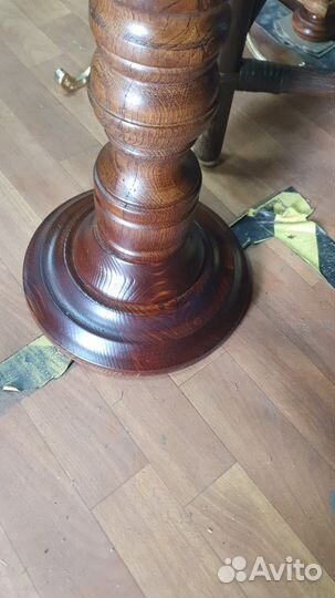 Пара стоек консолей для фигур и ваз