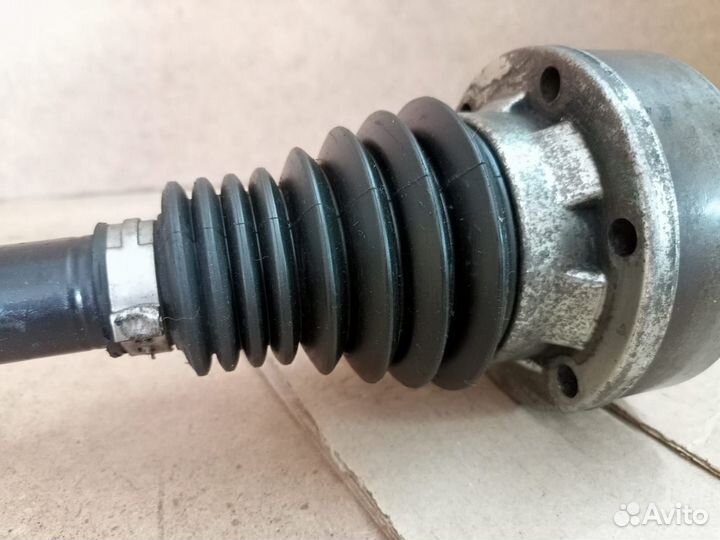 Привод задний правый Audi Q3 8U