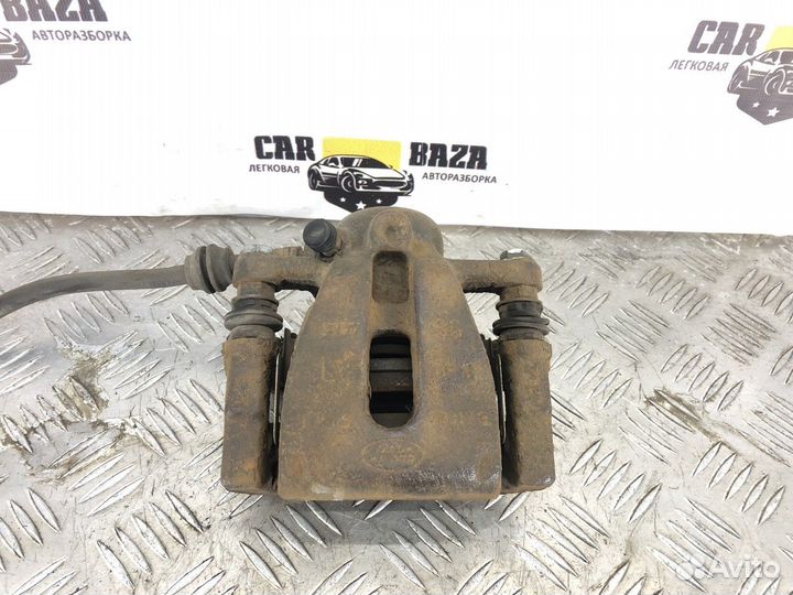 Суппорт задний левый L Land Rover Freelander