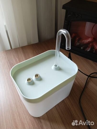 Фонтан поилка для кошек