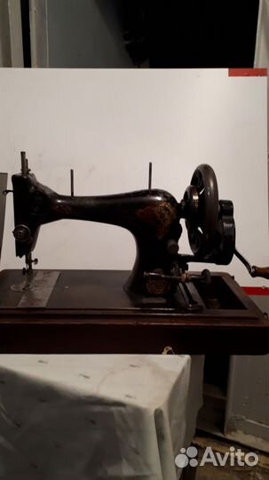 Швейная машина зингер ручная