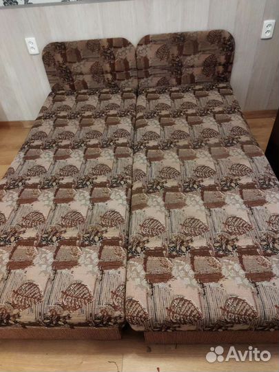 Две кровати