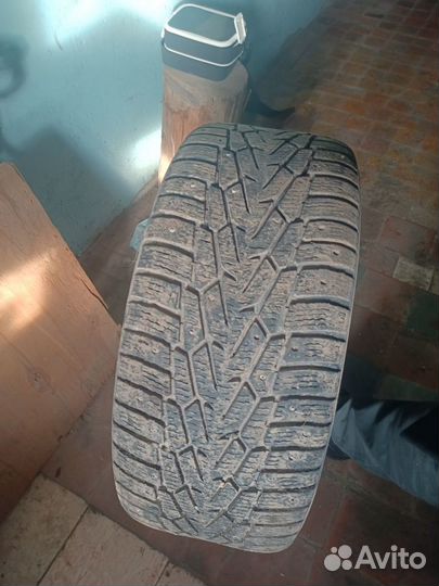 Nokian Tyres Hakkapeliitta 7 255/40 R19 100T