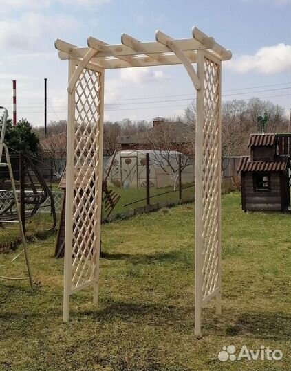 Арка деревянная