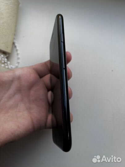 iPhone 7 поколения +4 чехла 32 гб (не вскрывался)