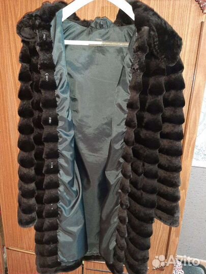 Шуба мутоновая с капюшоном