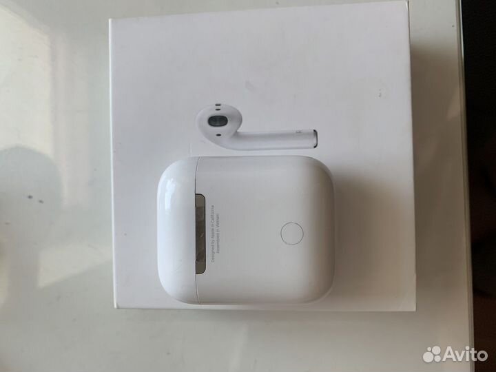 Apple airpods 2