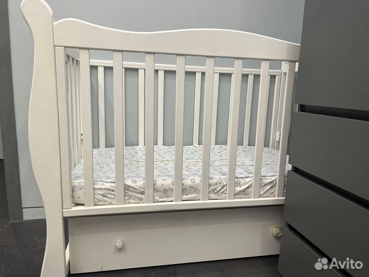 Детская кроватка с ящиком