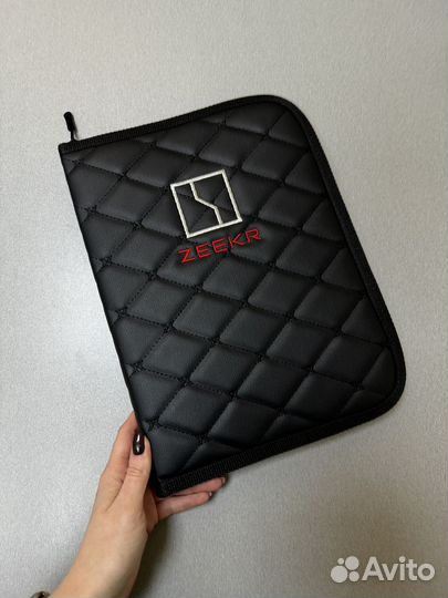 Папка для автодокументов Zeekr