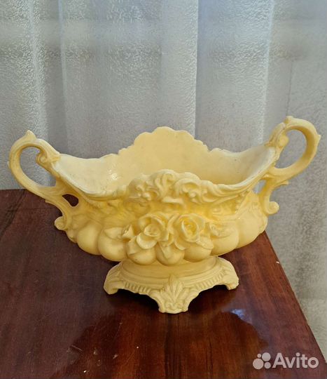 Ваза-ладья из колкого пластикасссркрасивый подарок