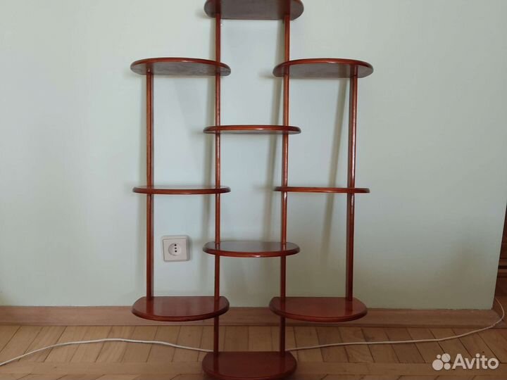 Деревянная полочка для мелочей