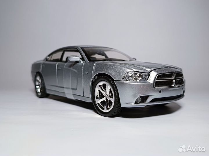 Модель Dodge Charger R/T Silver 2011 Motormax 1:24