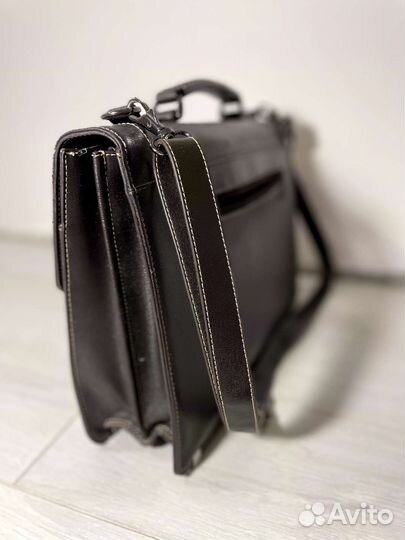 Мужской кожаный портфель