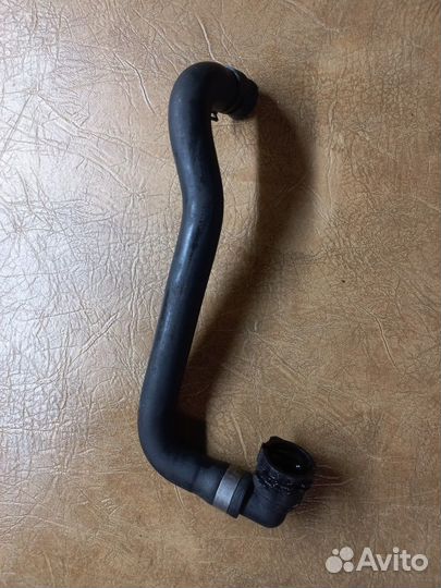 Патрубок системы охлаждения