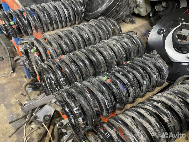 Задняя пружина Mercedes W212