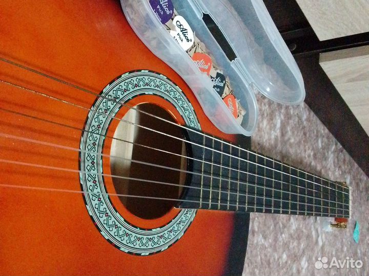 Набор медиаторов для игры на гитаре