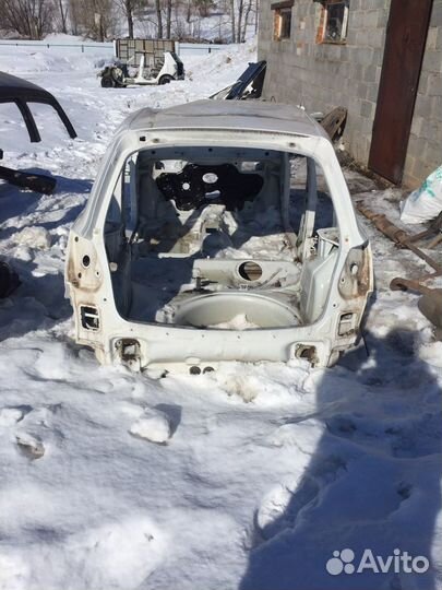 Задняя часть шкода фабия хэтчбек