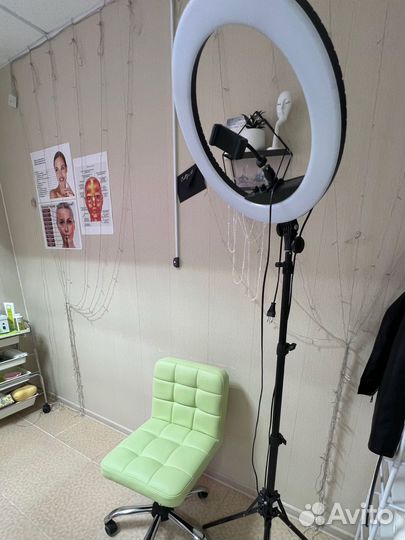 Кольцевая лампа со штативом