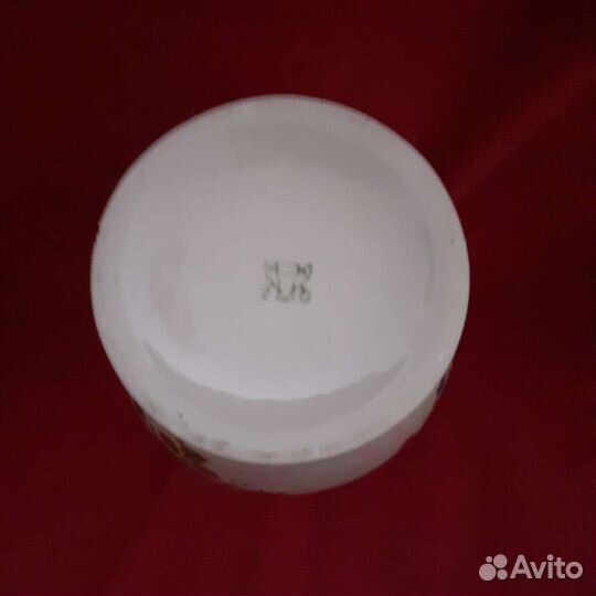 Вазы, фарфор песочное