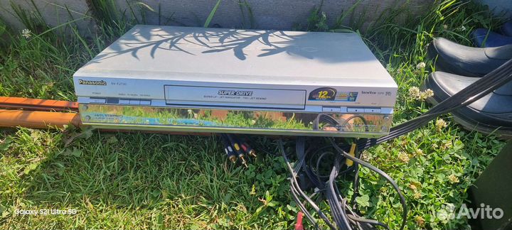 Видеомагнитафоны Panasonic, LG