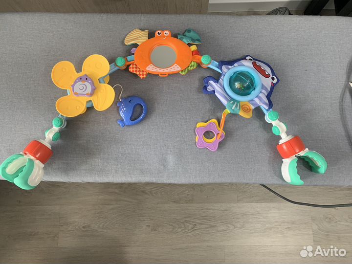 Развивающая дуга с игрушками