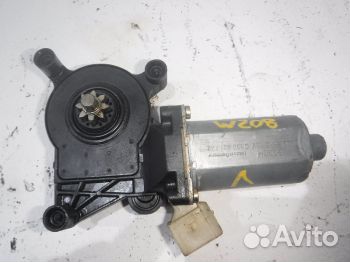 Моторчик переднего левого стеклоподъемника